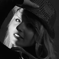 Carolyn C Rost
